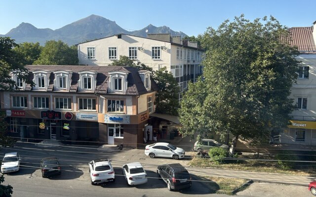 3kh Komnatnaya Kvartira Flat