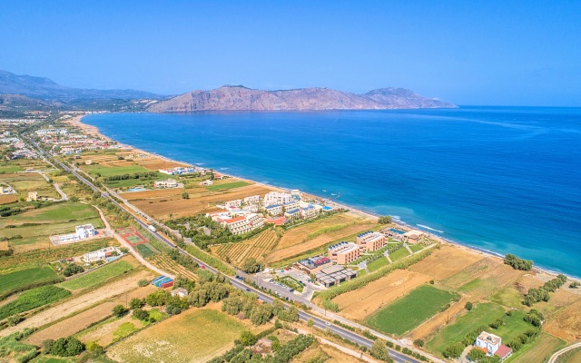 Vista Mare Villas Heated Pool
