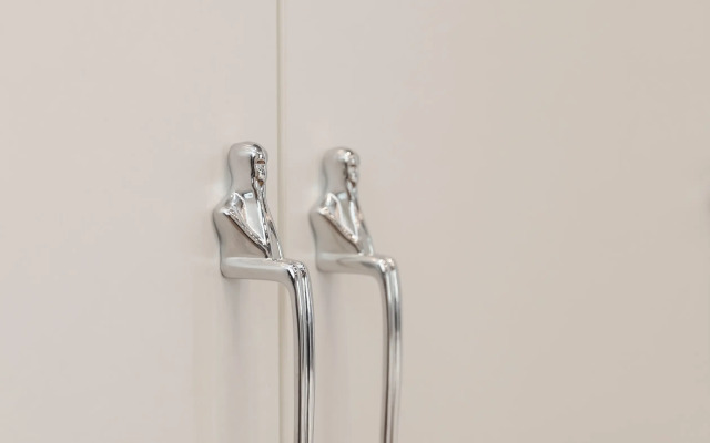 Апартаменты Зеркальный индастриал-лофт в центре Казани у набережной Кабана