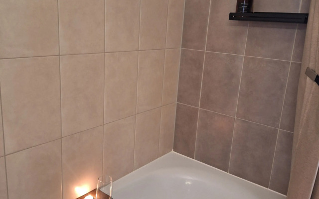 Na Botanicheskoy ulitse 12 Flat