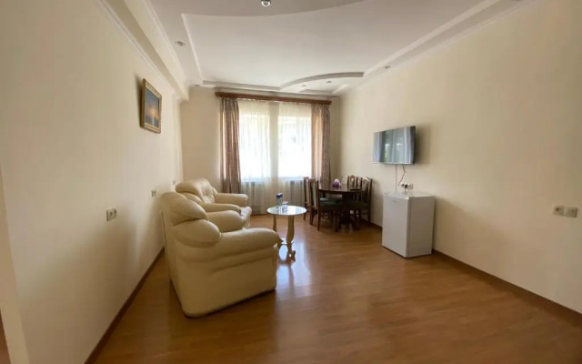 Oasis Hotel Kapan