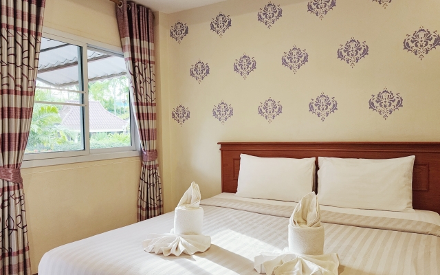 Phaithong Sotel Resort Hotel
