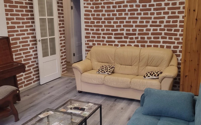 Апартаменты Логово Румс Двухкомнатные Пятиместные