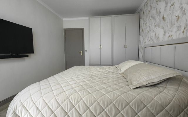 V Tsentre Flat