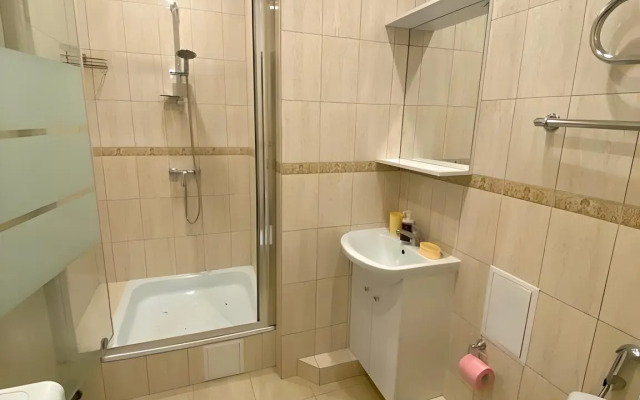 Verhnyaa Doroga 151/4 Apartments