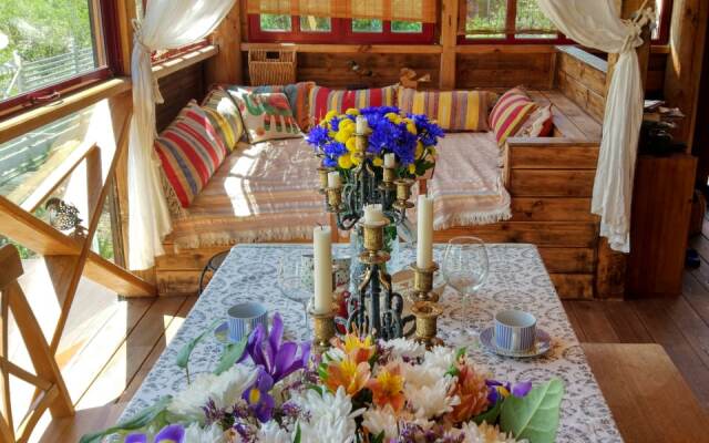 Na Ozerakh Guest House