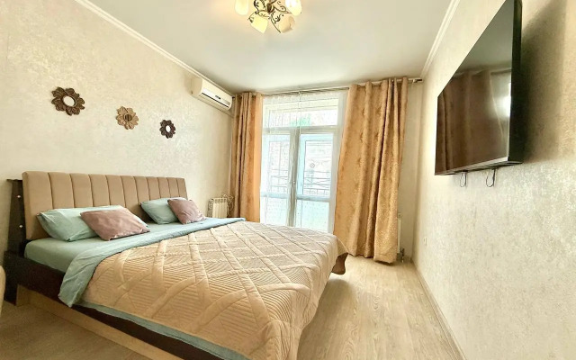 Апартаменты на Баумана 1