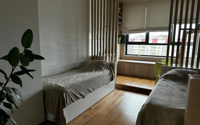 Aparts Loung Zhk Silver Flat