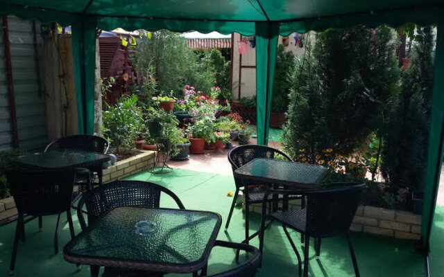 Adlerok Guest House