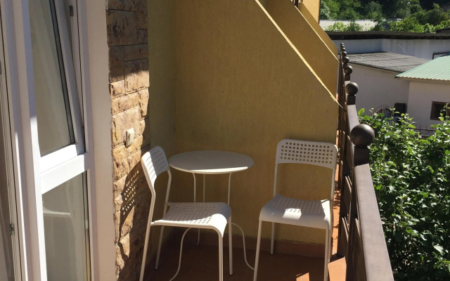 San-Mari Guest House
