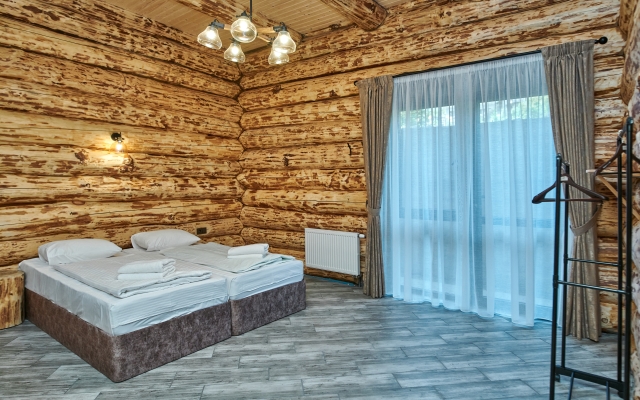 Kedr 760, 5 spalen, 12 gostej s Bassejnom i Banej Chalet