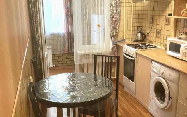 Апартаменты Широкая 34