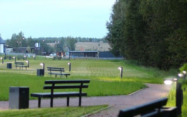 Частный дом в березах