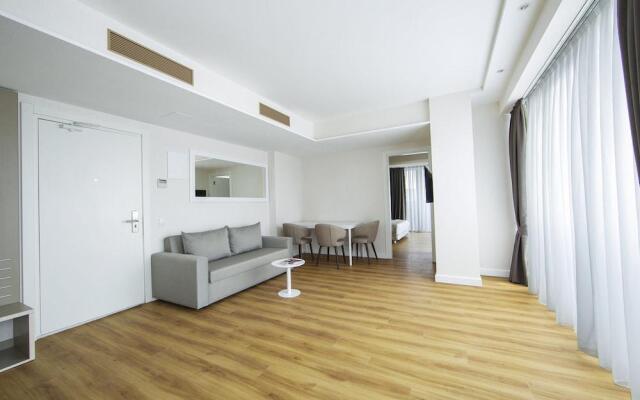 Alliance Palace Batumi Hotel Official