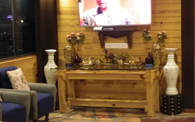 The Lodge B & B