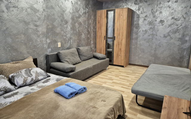 Ryadom S Yaroslavskim Shosse U Pushkinskogo Polya Flat