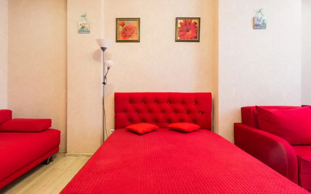 Apartamenty v Novom dome, 3 razdel'nyh spal'nyh mesta, do metro 5 minut peskom bonus kofemasina