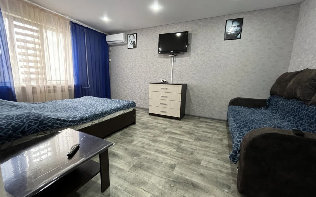 Tsentr Goroda Suvorova 144 Flat
