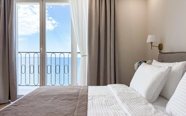 Apartment Monako 24 Zhk Graf Tolstoy 311