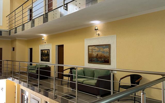 Hotel Medoviy
