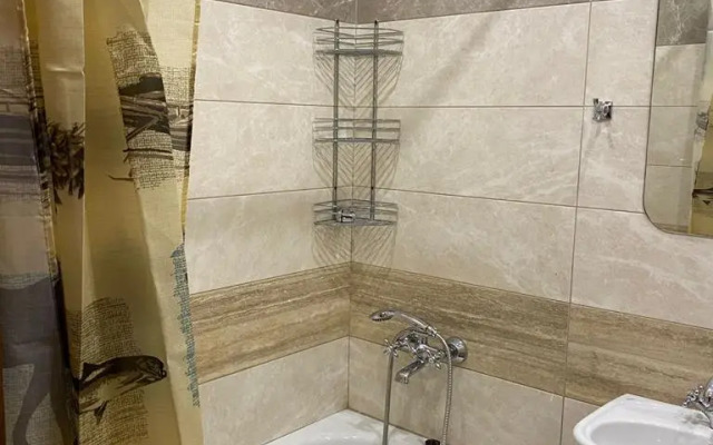Na Kolmovskoy Naberezhnoy 71a Flat