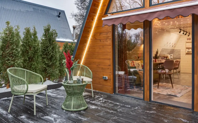 Частный дом Увеличенный А-фрейм Сад с баней и чаном