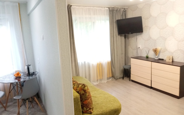 Na Lomonosova Flat