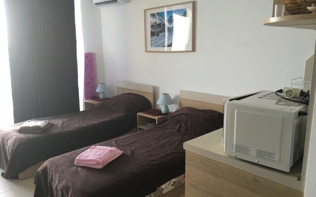 Akrotiriya Aparthotel