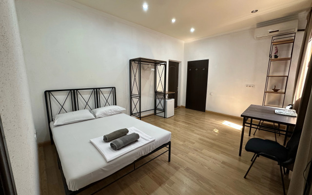 U Ashota Guest house