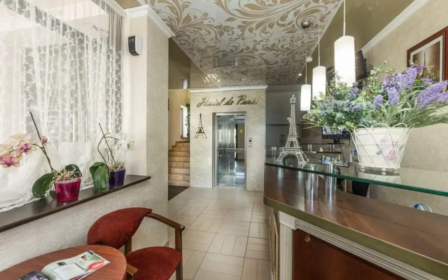 De Paris Guest House