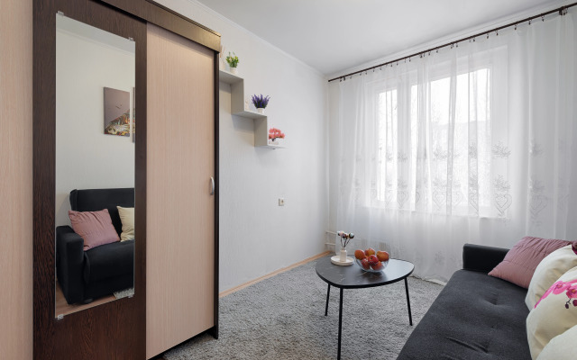 Dvukhkomnatnye Metro Nagornaya Apartment