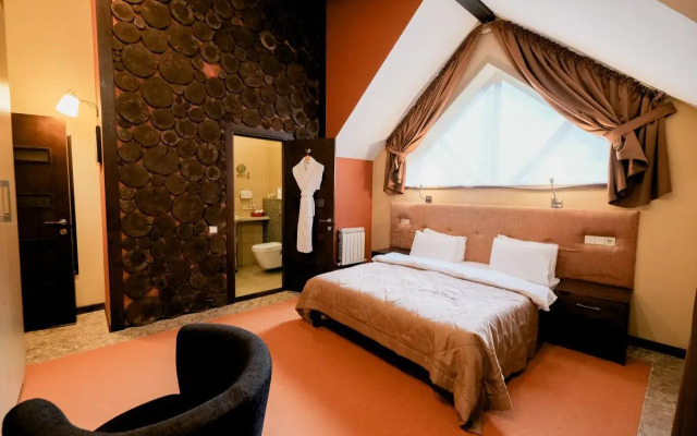 Oi-Qaragai Hotel