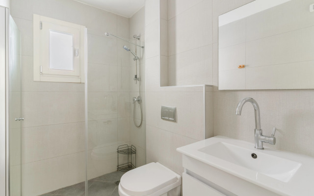 Blueground at Nahalat Bynamin ID08 Apartments