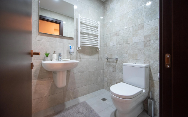 Dlya Semyi v Komplekse s Detskoy Ploschadkoy Apartments