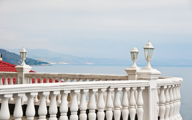 Cruise Hotel & Spa