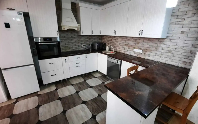 Апартаменты Ауельбекова 38