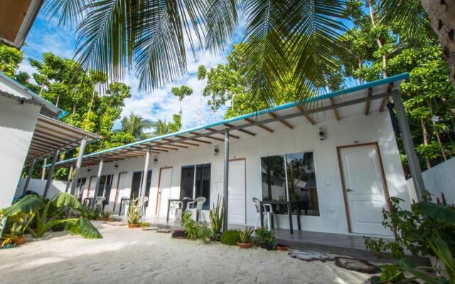 Lagoon Thoddoo Villa