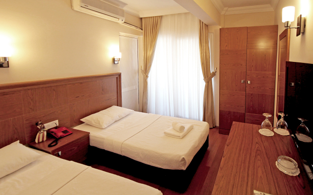 Ucem Otel Golden Sea Hotel