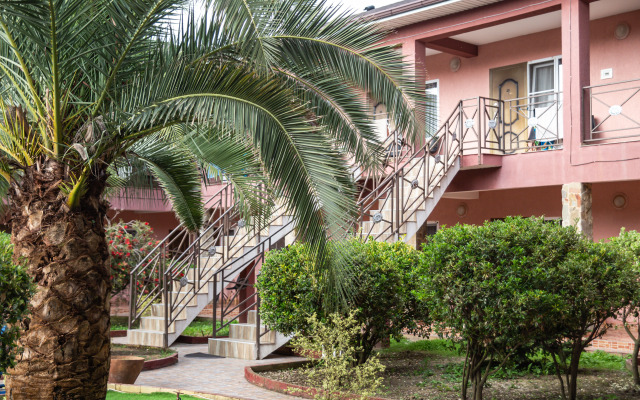 Rozovy Flamingo  Guest House