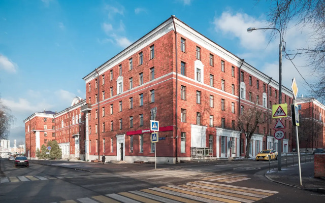 Dvukhurovnevy Lyuks S Krasivym Vidom Na Vladykino Apartments