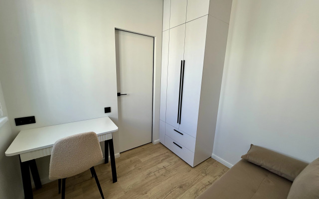 Shikarnaya Zhk Frukty Flat