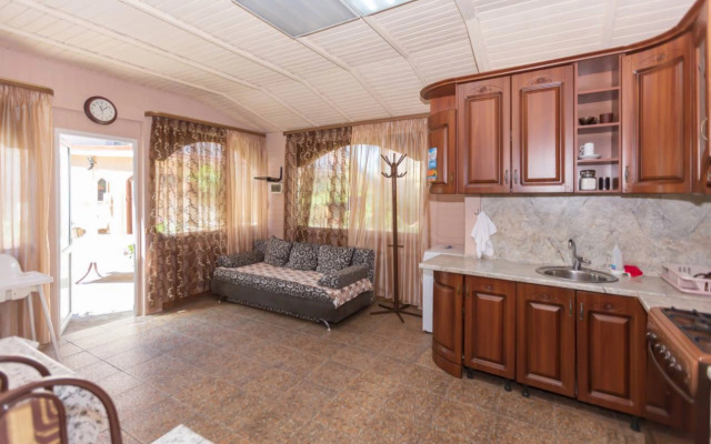 Adrius Guest House