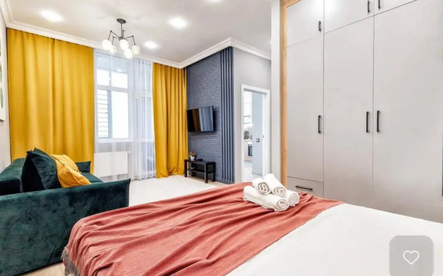 Na Prospekte Kabanbay Batyra 49a Apartments