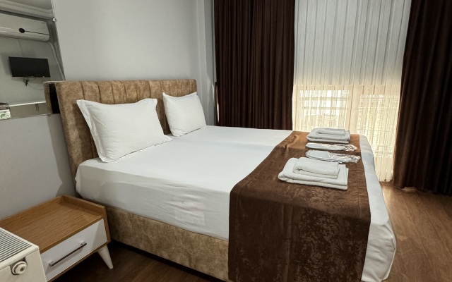 Tavra Hotel