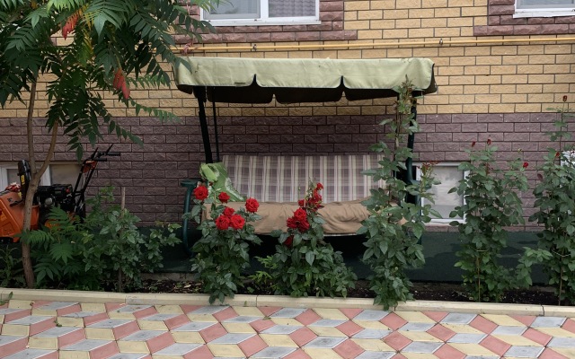 Dinastiya Guest House