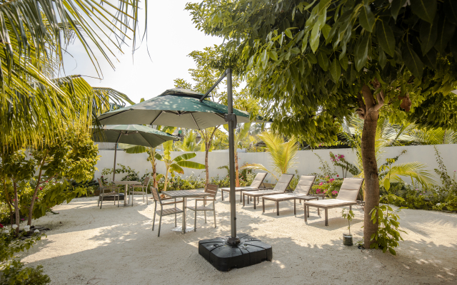 RV Thoddoo Maldives Guest house