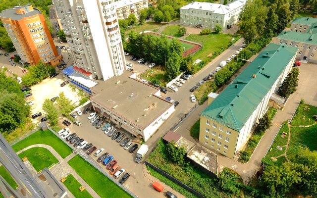 EKO Na 20 Etazhe V Dome S Parkom Na Kryishe Apartments