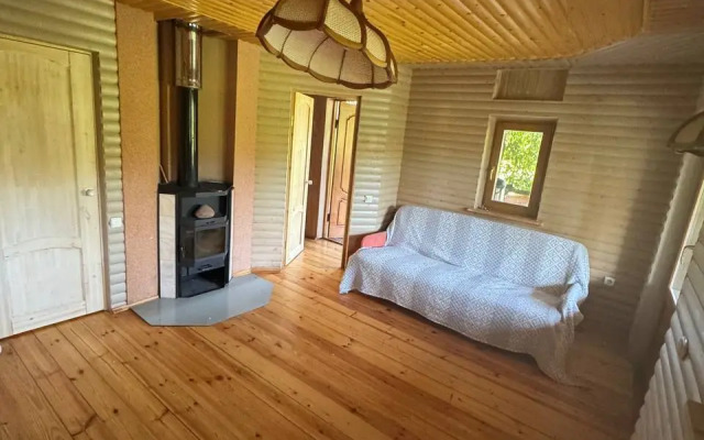 Частный дом с баней и чаном у реки