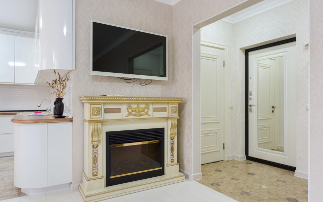 Sutkiru Ryadom S Viktoriey Flat