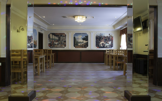 Postoyaliy Dvor Yam
